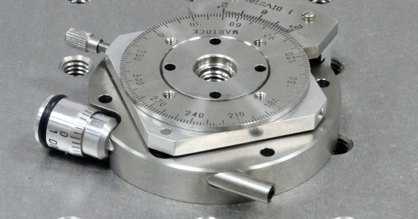 MDE282G - Compact Precision Rotation Stage with Vernier Scale